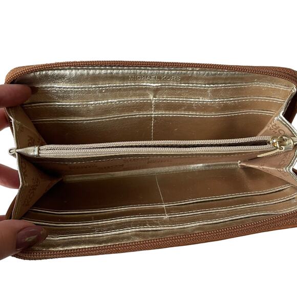 Michael Kors MK Crossbody Bag and Continental Wallet Bundle - Picture 6 of 15